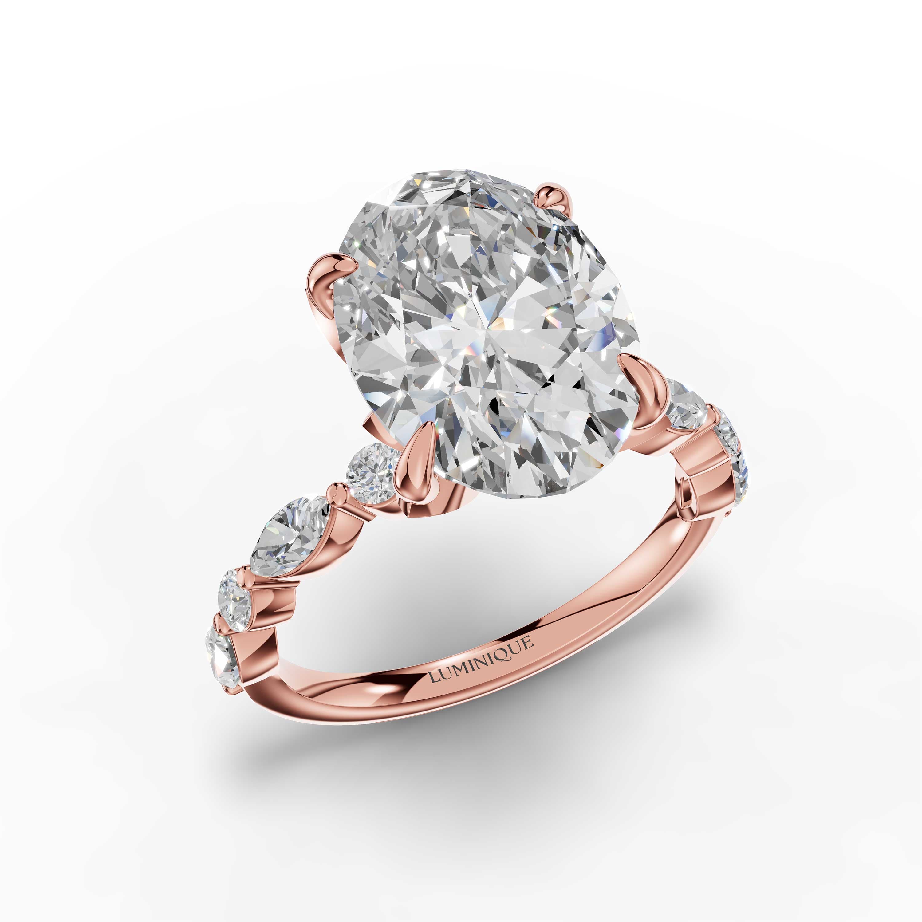 Onda Oval Statement Ring